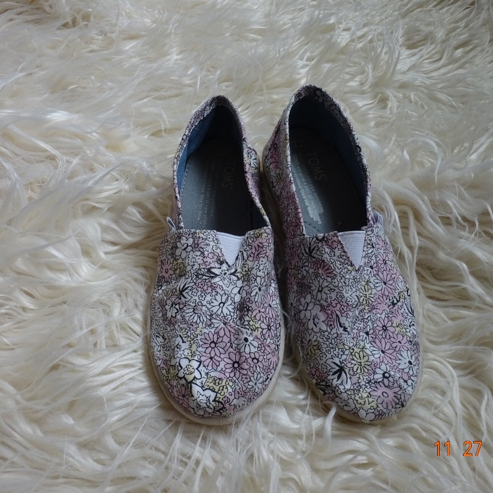 TOMS shoes floral